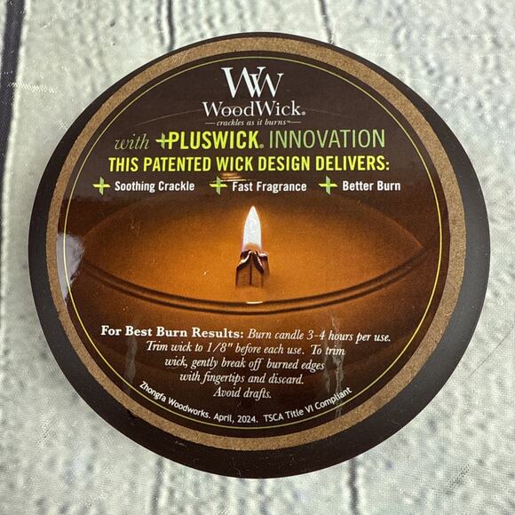 WoodWick Candle Currant Spiced Blackberry Cherry Scent Crackels 9.7 Oz‎ - Picture 5 of 7